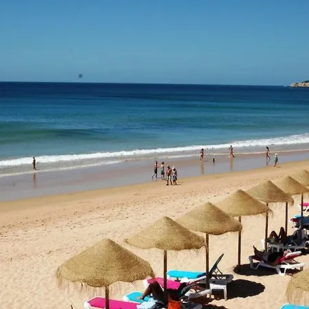 Daire Pe Na Areia, By Algarveblossom Armação de Pêra